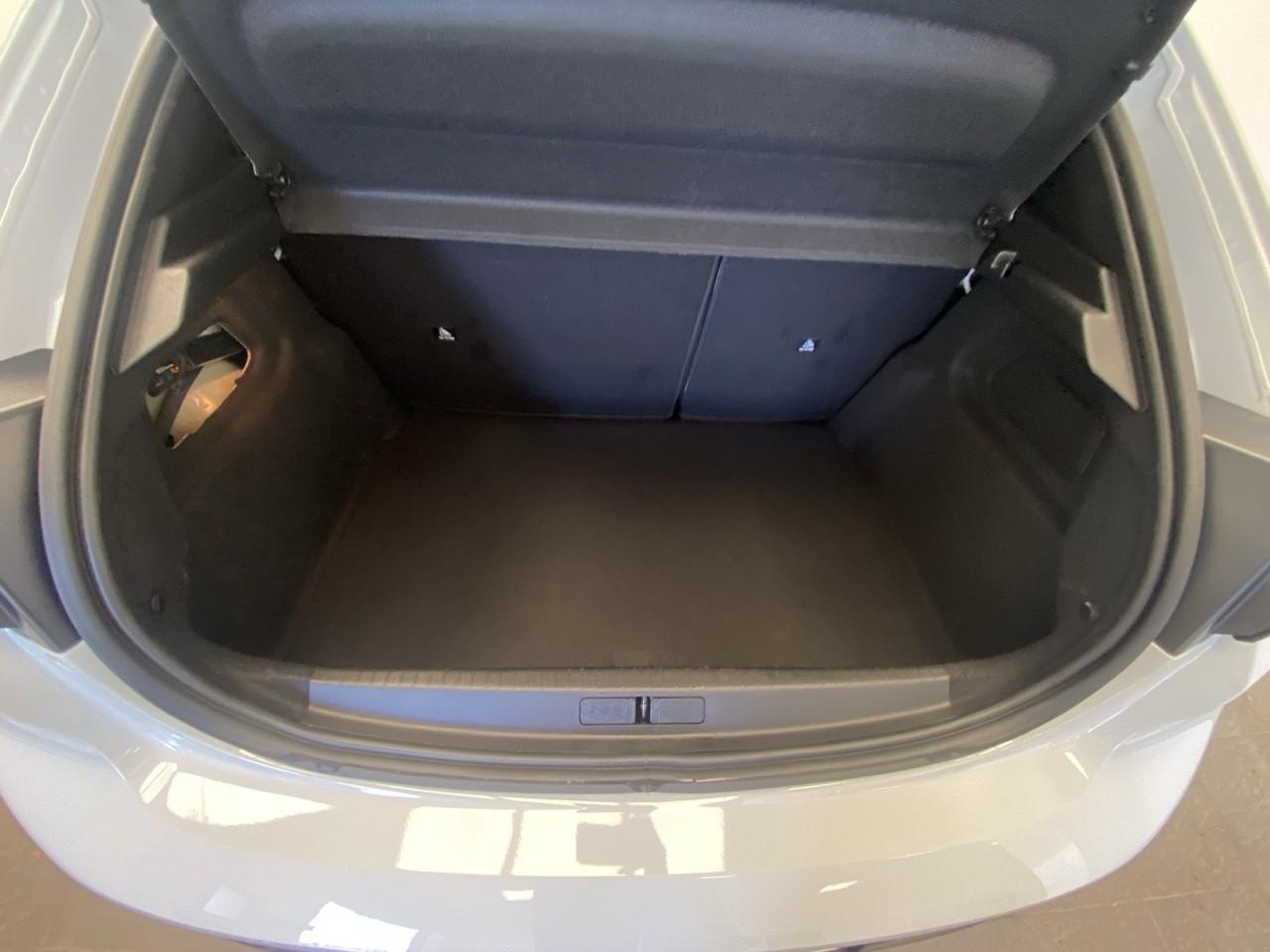 Peugeot 208 hybrid 110 ch e-dcs6 allure — photo 6