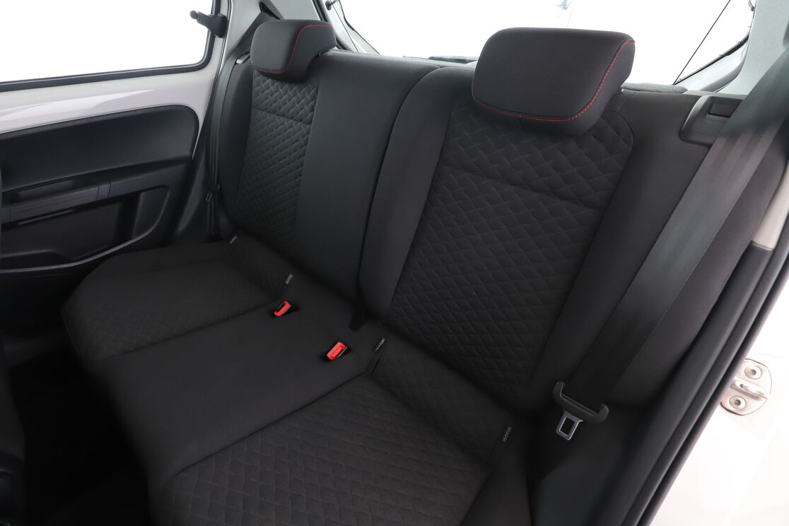 Volkswagen up! 1.0 Up Connect — photo 13