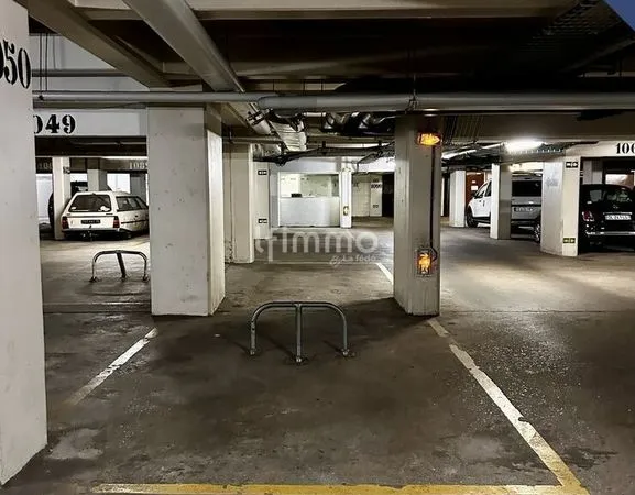 Parking/box 10 m² Paris