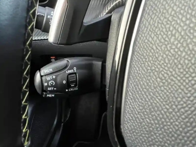 Peugeot 2008 1.2 puretech 130ch s&amp;s gt eat8 — photo 13