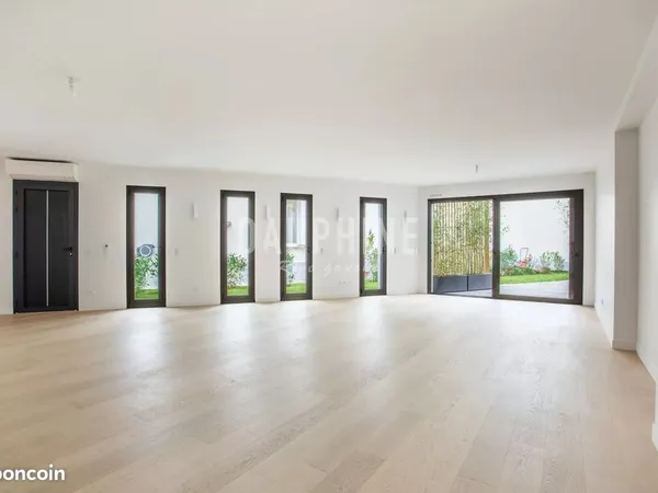Maison 5 pièces 194 m²