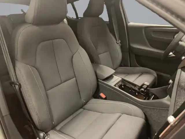 Volvo C40 recharge 238 ch 1edt — photo 36