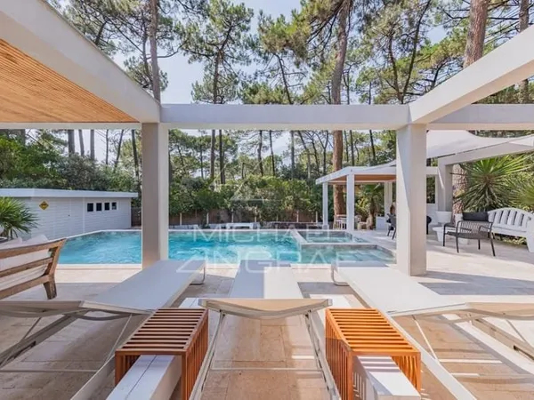 Exceptionnelle maison au calme