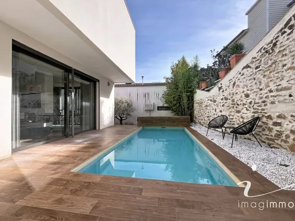 VENDARGUES SUPERBE VILLA CONTEMPORAINE AVEC PISCINE