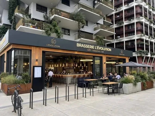 Local commercial 240 m²