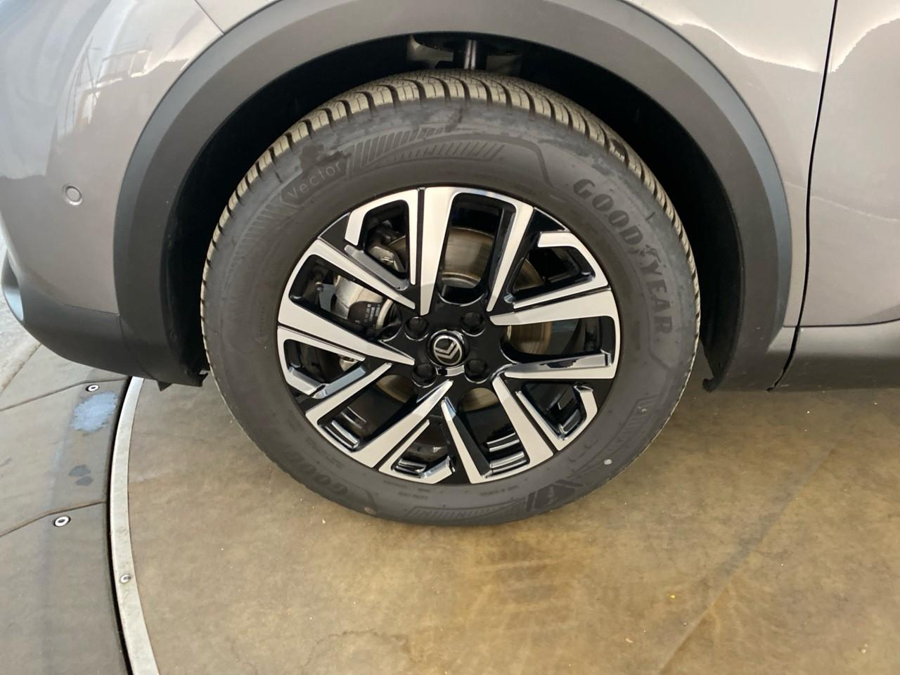 Citroën C4 hybride 145 ch e-dcs6 business — photo 11