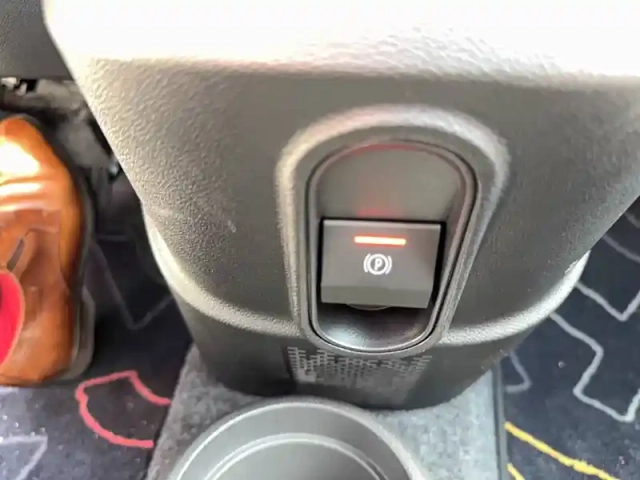 Renault Twingo e-tech electrique 80 ch autonomie urbaine — photo 27
