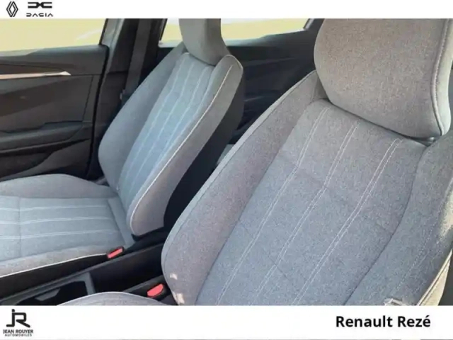 Renault Megane e-tech electric ev60 220ch equilibre super charge -b — photo 3