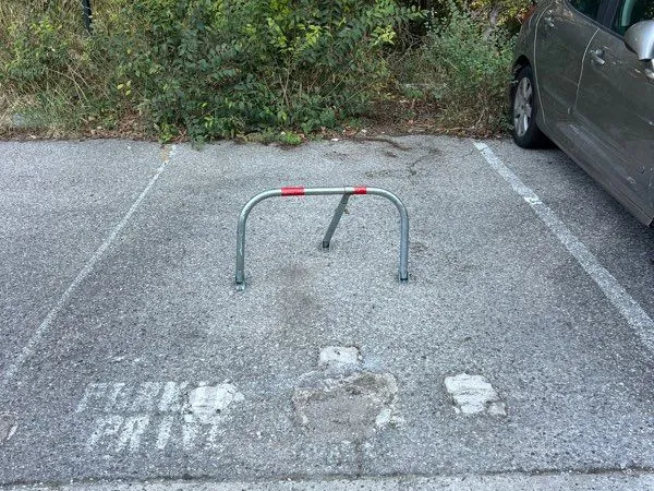 Place de parking 13008