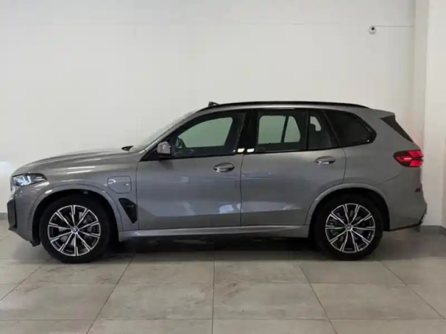 Bmw X5 xdrive50e 489ch m sport — photo 5