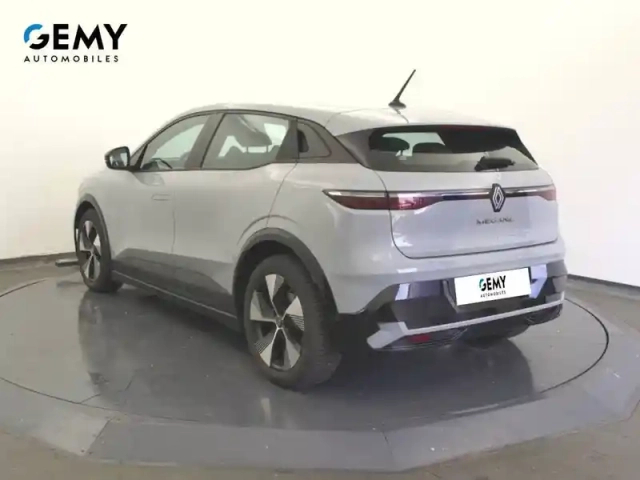 Renault Megane e-tech ev60 220 ch super charge — photo 7