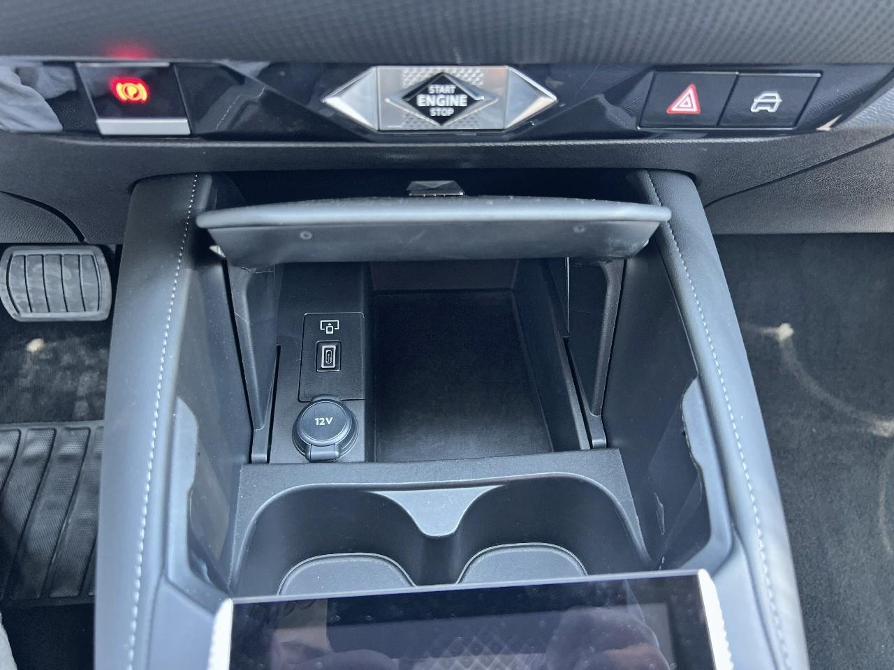 Ds Ds 4 e-tense 225ch cross trocadero — photo 18
