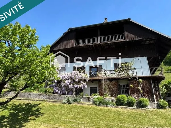Ferme authentique avec terrain constructible 2813 m2