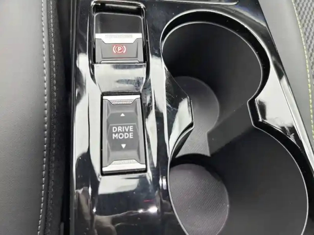 Peugeot 208 hybrid 110 e-dcs6 — photo 30