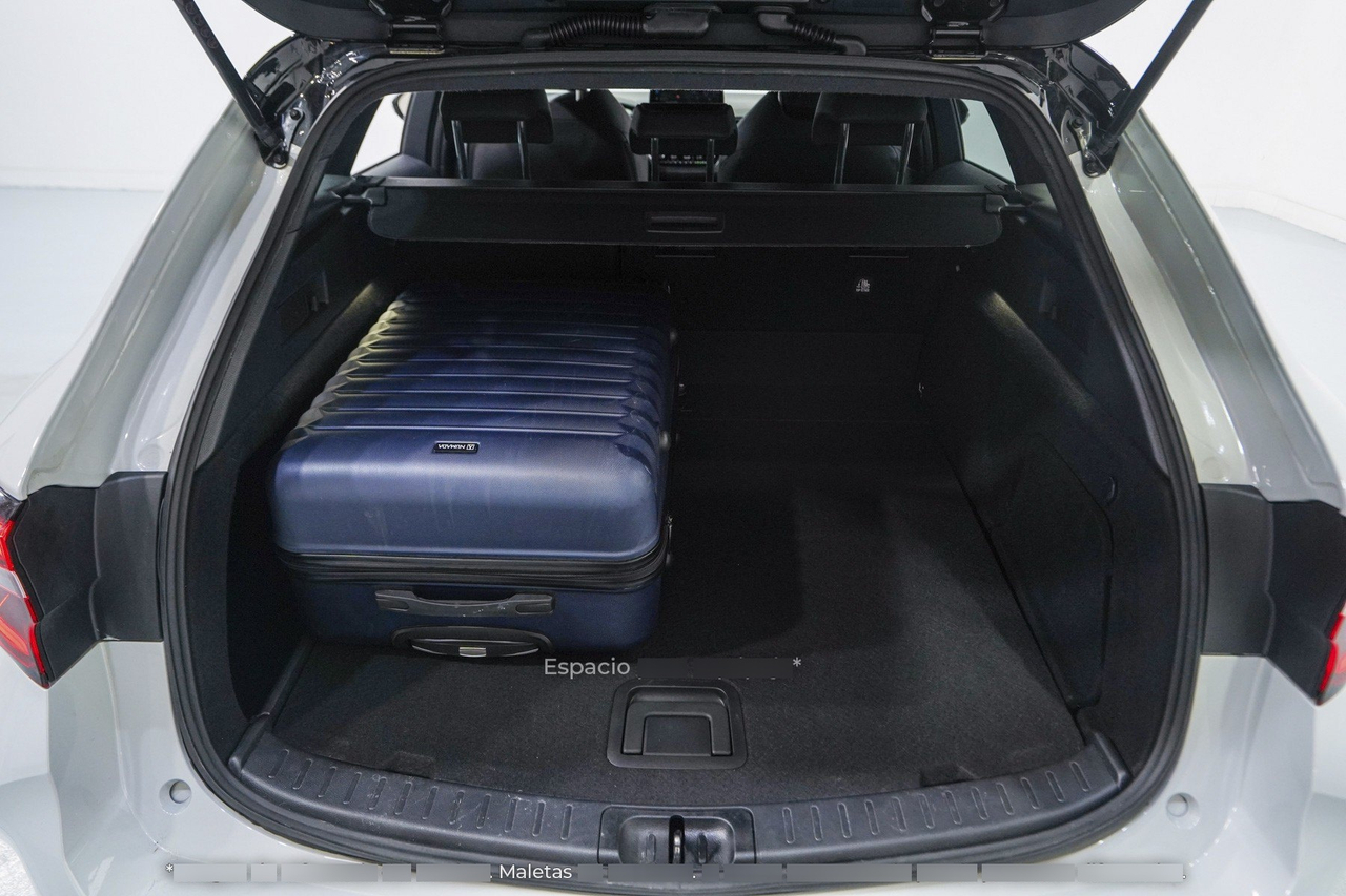 Toyota Corolla Touring Sports — photo 15
