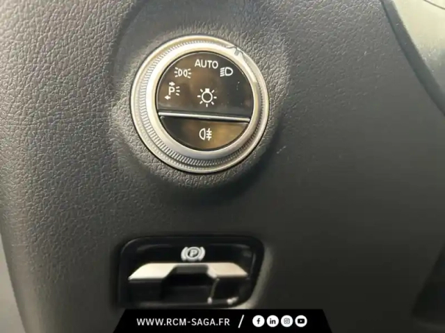 Mercedes Classe C berline 300 de hybrid eq 197+129ch amg line — photo 16
