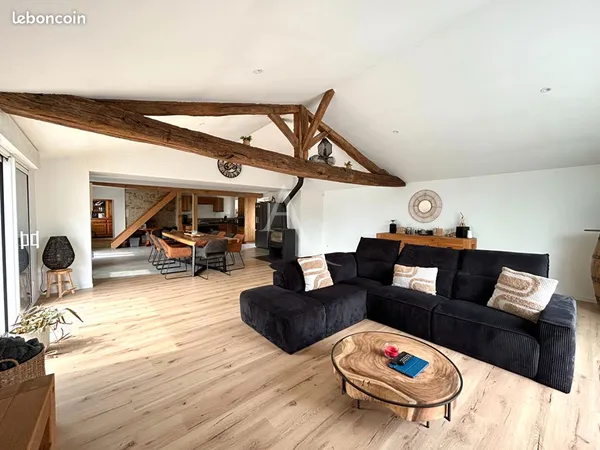 Propriété 4 pièces 147 m²