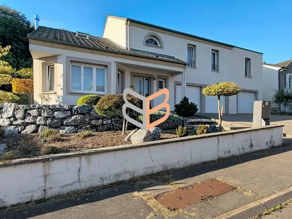 Maison individuelle haut de gamme - Crusnes - 190,64 m² -
