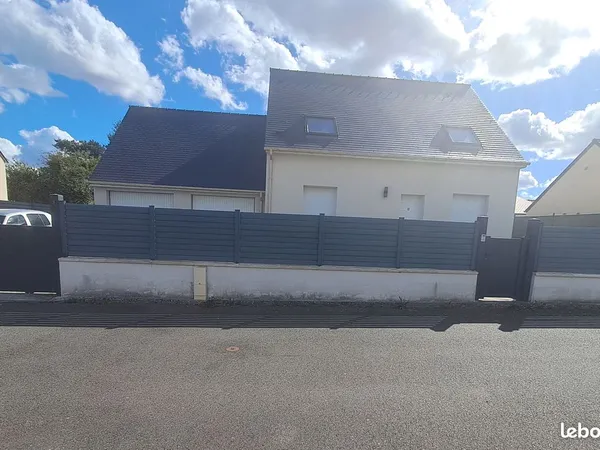 Maison 5 pièces avec jardin clos et grand garage