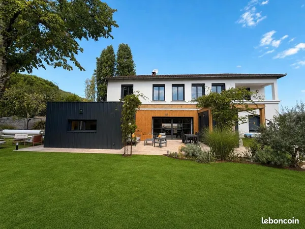 Maison 244m2 proche centre ville