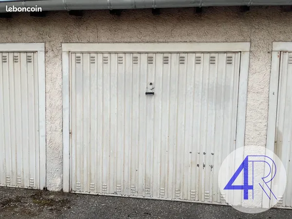 Parking/box 12 m² Belleville-en-Beaujolais