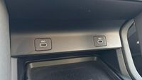 Land-Rover Discovery Sport P300e 309ch Dynamic SE — photo 21