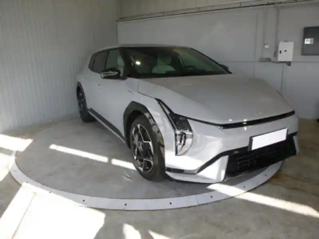 Kia Ev4 204ch 81,4kwh gt-line — photo 3