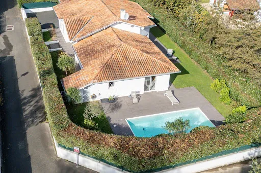 Maison 5 pièces 220 m²