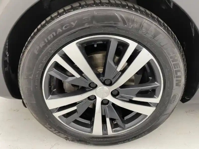 Peugeot 3008 1.2 puretech 130ch s&amp;s eat6 — photo 25