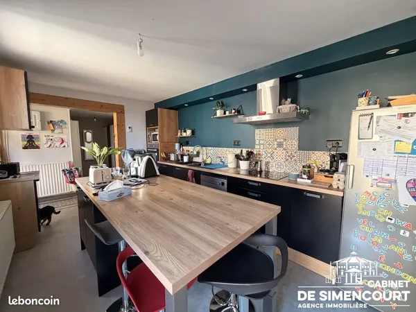 Maison 6 pièces 213 m²