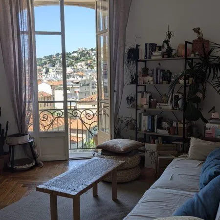 Joli 2-pieces dans immeuble bourgeois