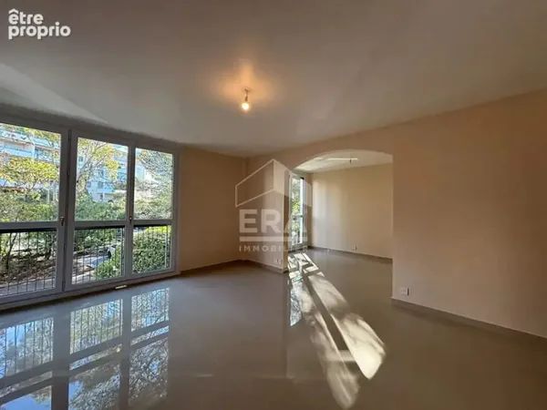 Appartement Saint Raphael 3 pièce(s) 76.76 m2