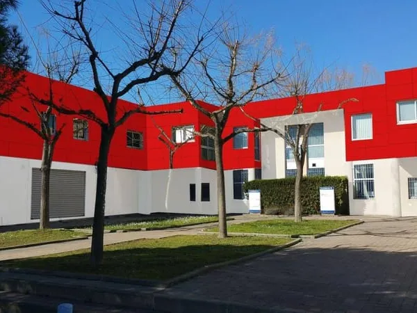 Local d'activité 1338 m²