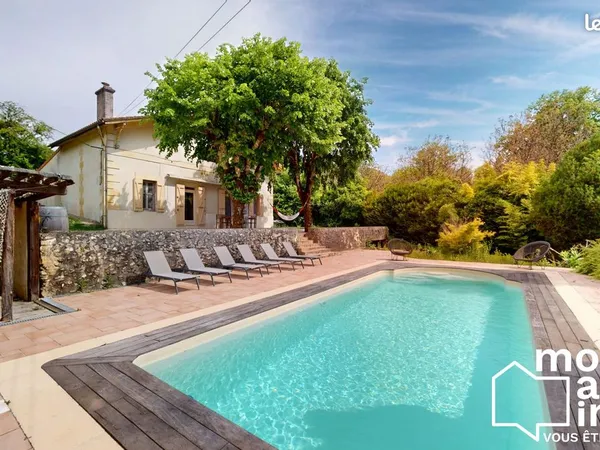 Maison 5 pièces 160 m²