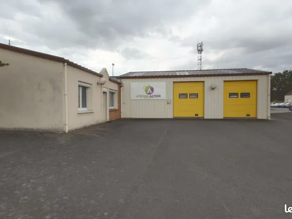 Local professionnel 280/300m² - Coulaines - Location ou vente