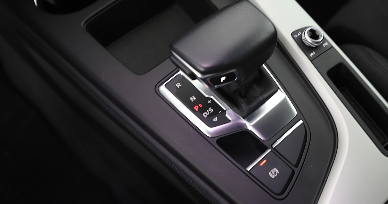 Audi A4 Allroad — photo 24