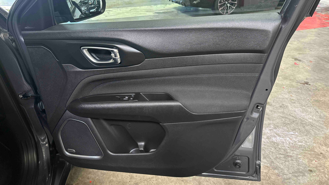 Jeep Compass 1.3 PHEV T4 240 ch 4xe eAWD — photo 28