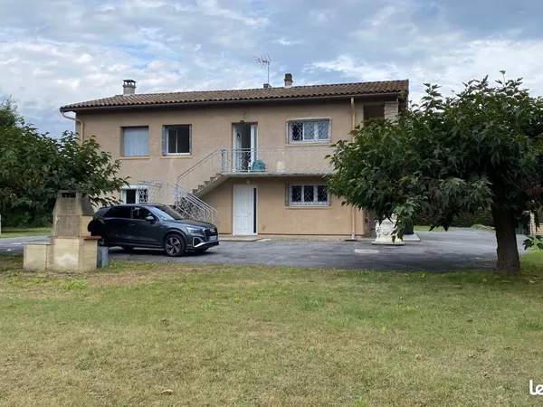 Appartement T4 dans maison individuelle