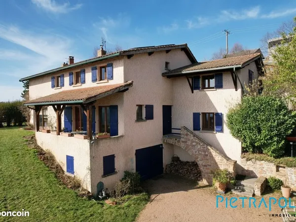 Villa 8 pièces 220 m²
