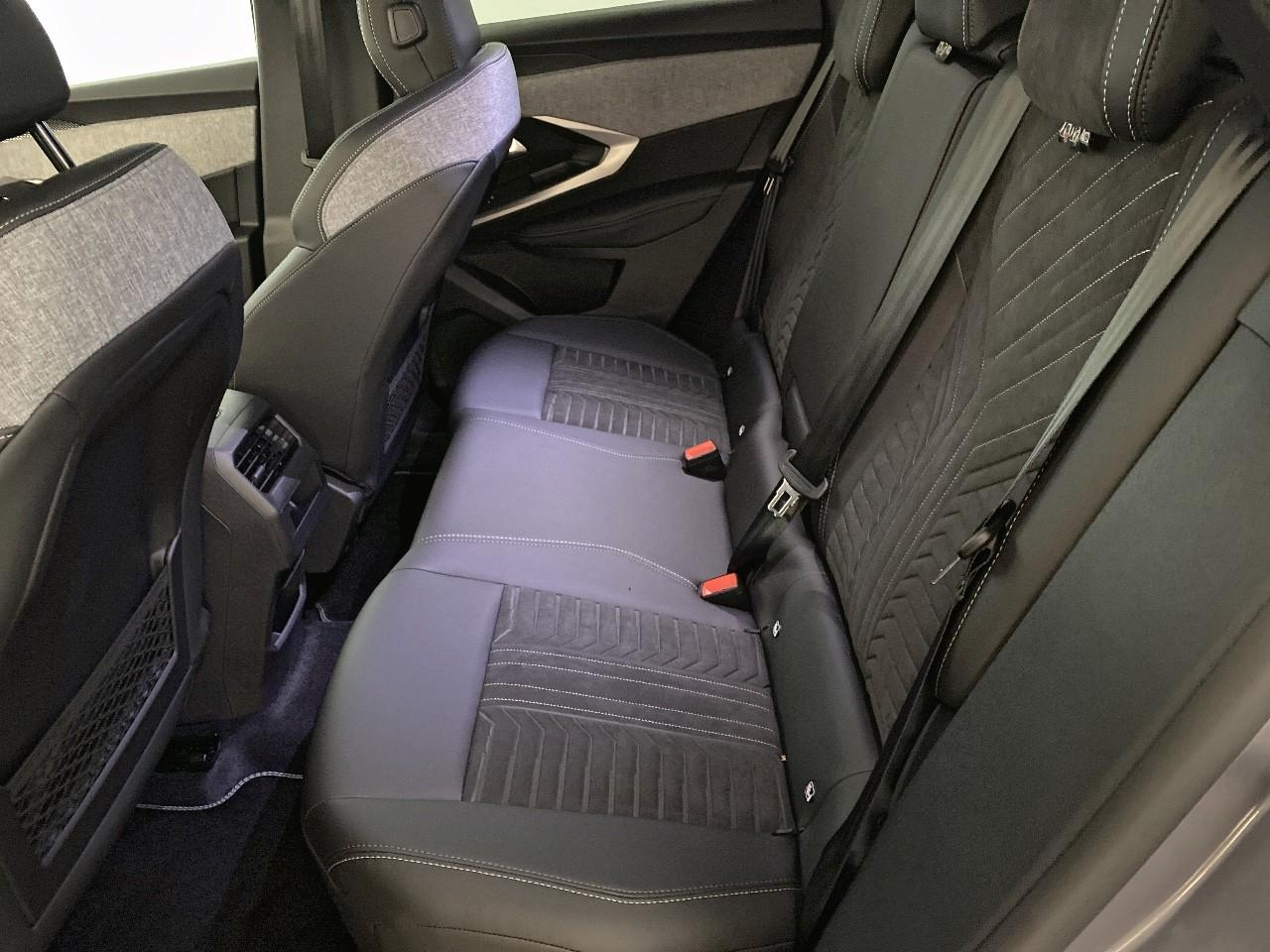 Peugeot 3008 hybrid 145 e-dcs6 gt — photo 10