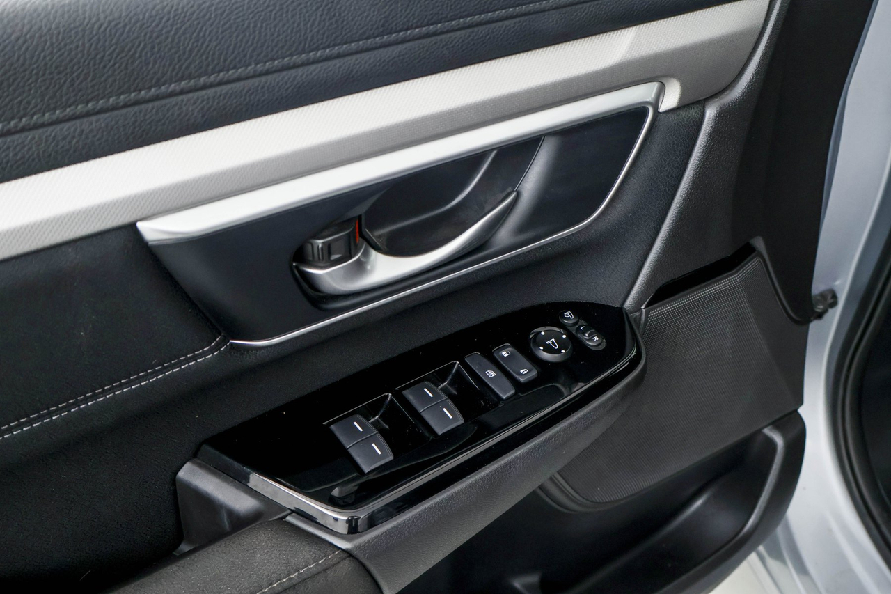 Honda CR-V — photo 16