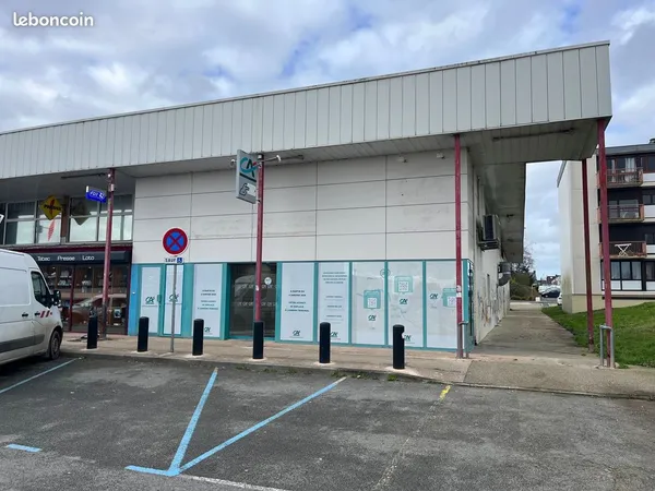 Local commercial 170 m² Lannion