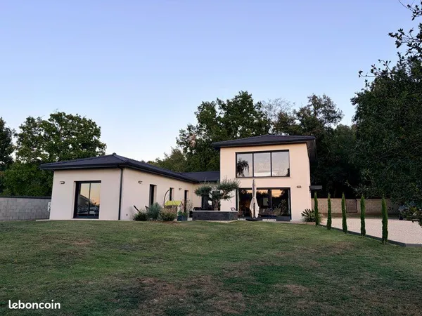 Maison d'architecte 171 m2 Rt 2012