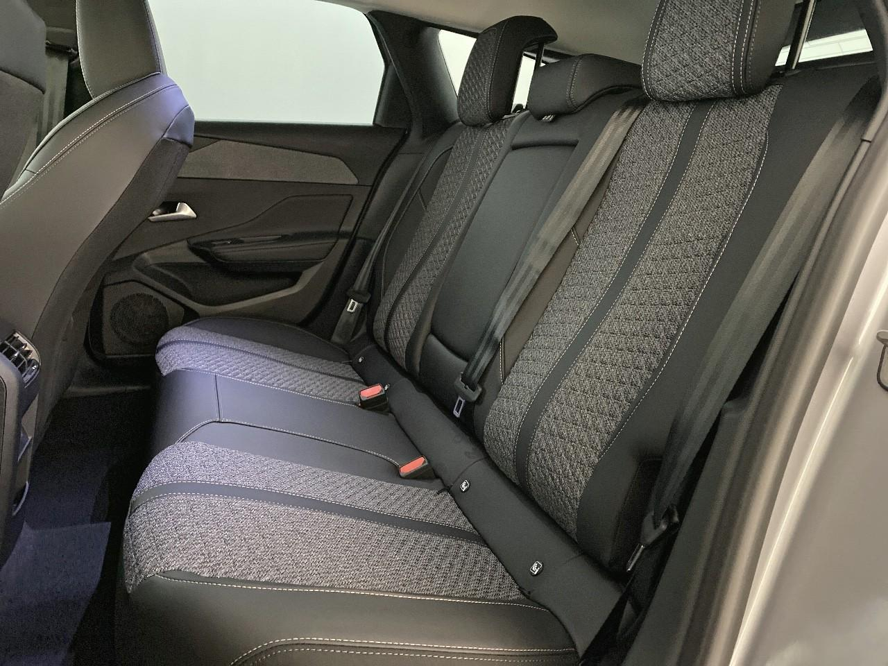 Peugeot 308 sw hybrid 145 e-dcs6 allure — photo 10