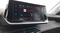 Peugeot 2008 1.2 PureTech 100ch S&S Allure Pack — photo 13