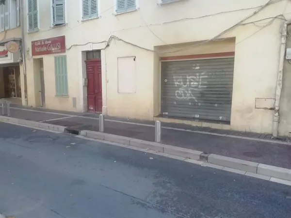 Local/bureau ou commerce à vendre DRAGUIGNAN (83) 320.000 €