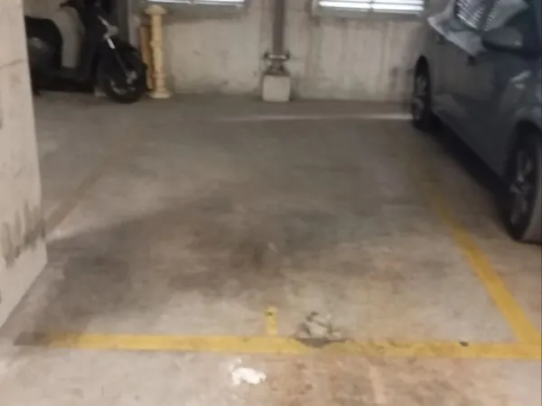 Place de parking sécurisé