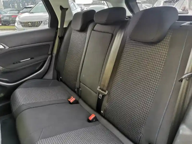 Peugeot 308 style 1.5 bluehdi 130 ch eat6 — photo 10
