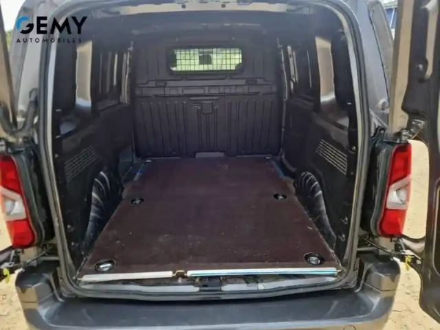 Peugeot Partner fourgon standard 650 kg bluehdi 130 s&amp;s eat8 — photo 6