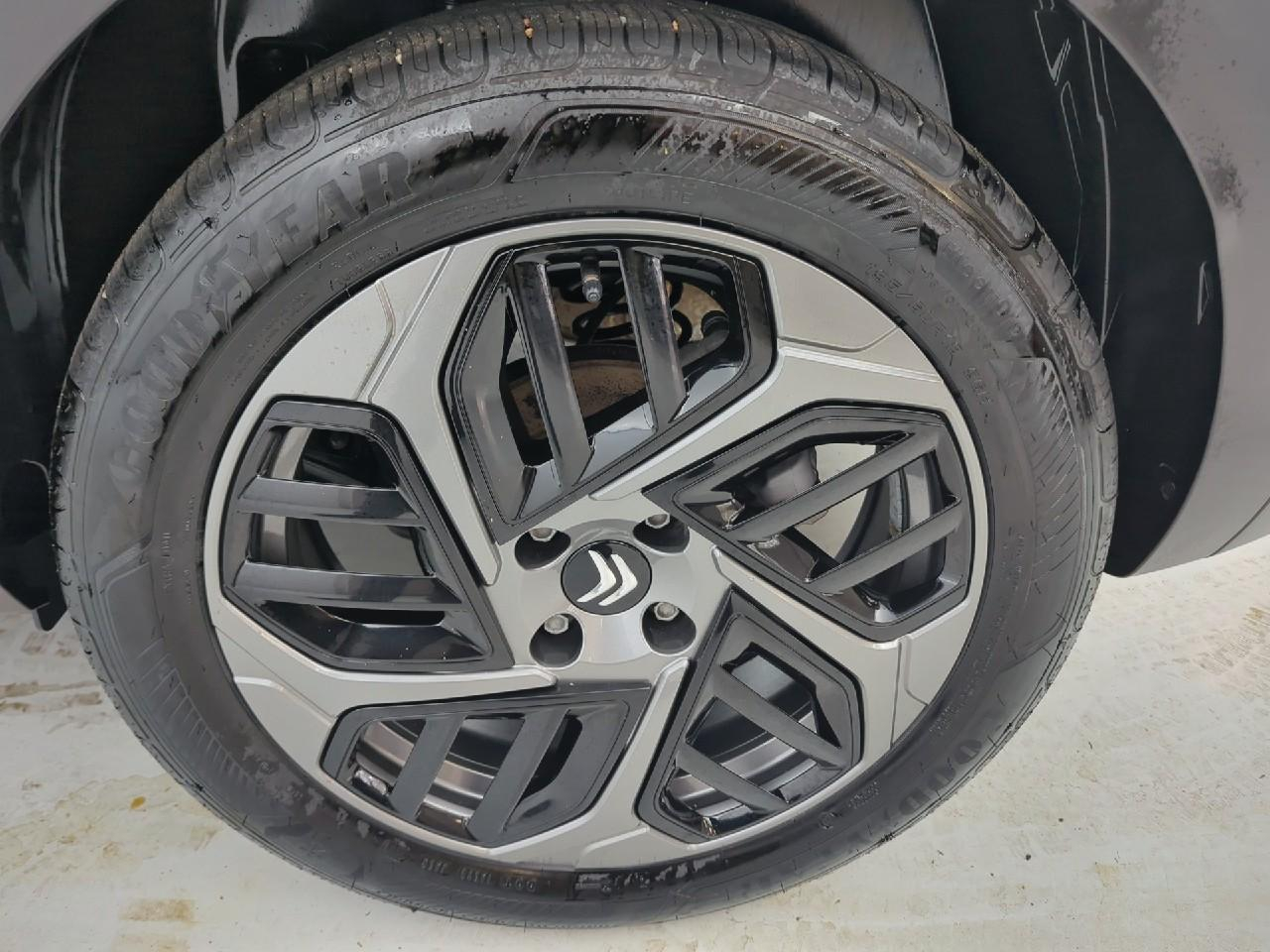 Citroën C4 puretech 130 eat8 plus — photo 17